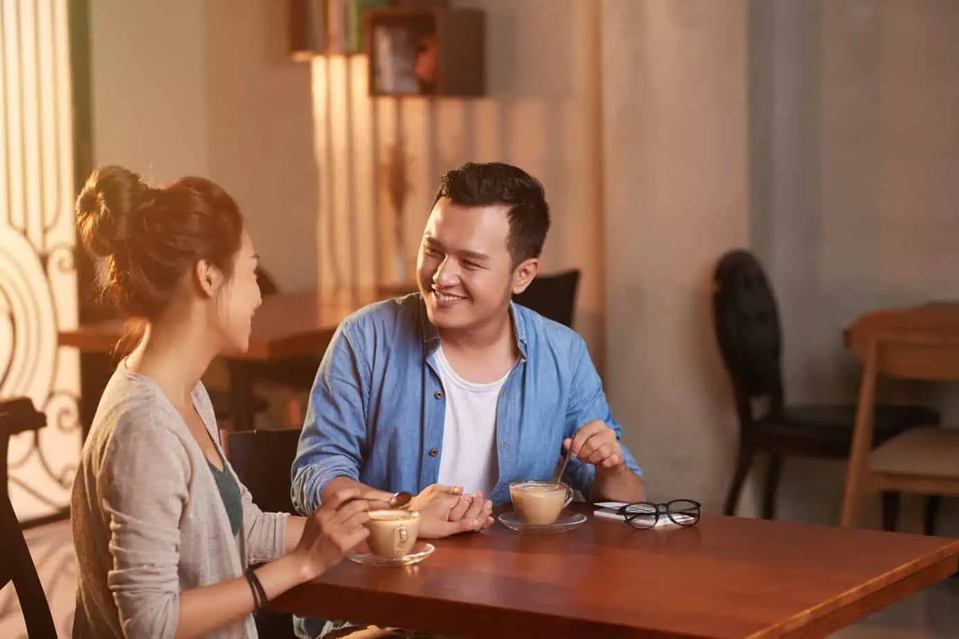 couple on a date using words of affirmation