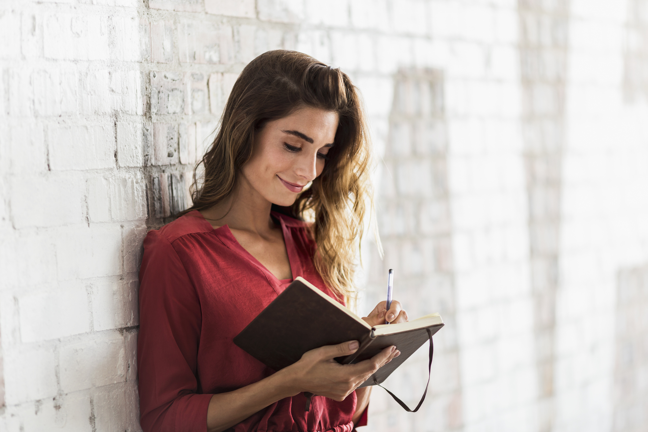 women reading positive affirmations